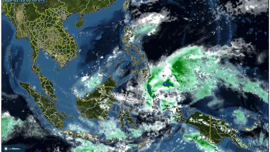 13 Januari 2026 Hujan Lembap: Suhu Puncak 32°C dengan Hujan Tersebar – Pergeseran Cuaca Dinamis!