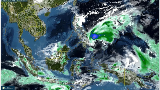 15 Januari 2026 Hujan Lebat Nan Lembap: Suhu Tembus 31°C di Tengah Gempuran Badai Petir – Bersiap untuk Panas yang Basah!